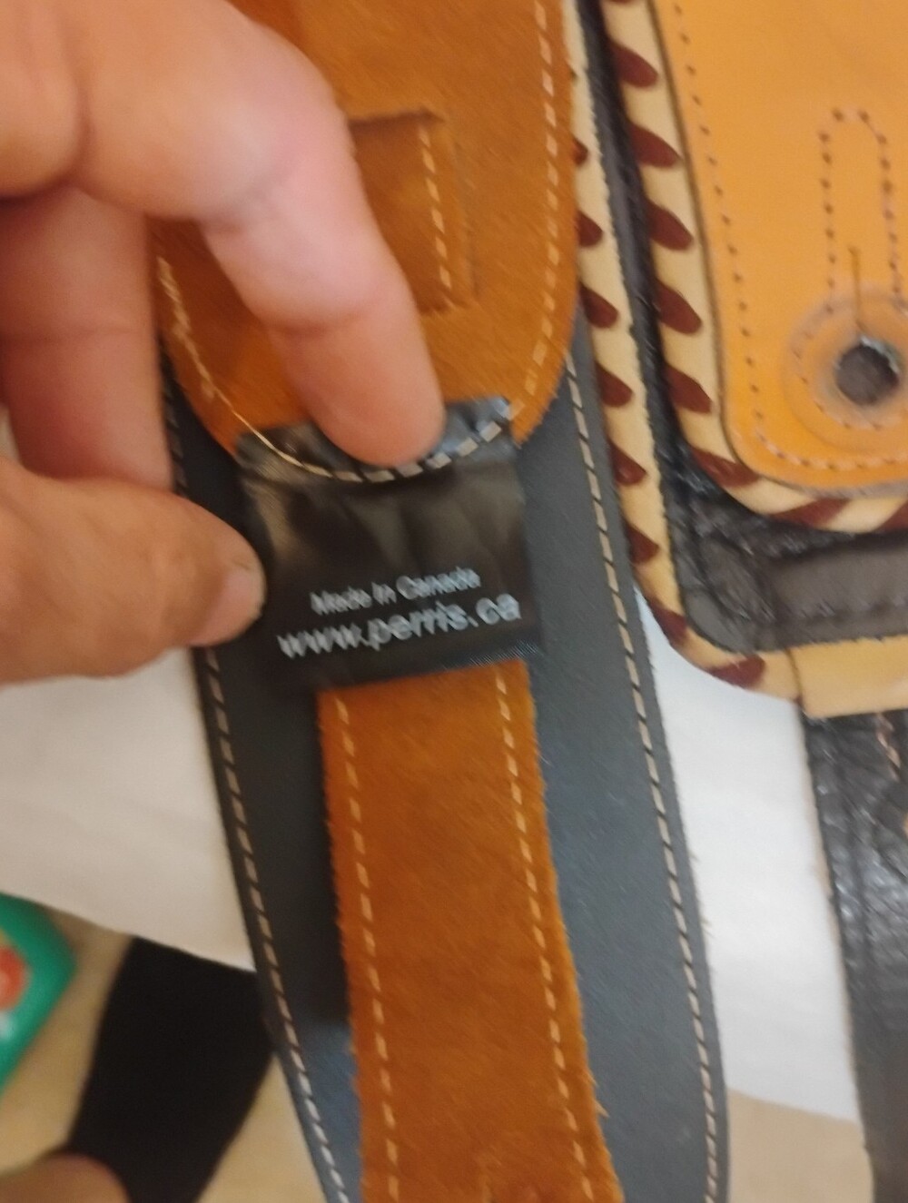 Levy’s And Perris Two Leather Guitar Straps - Picture 6 of 13